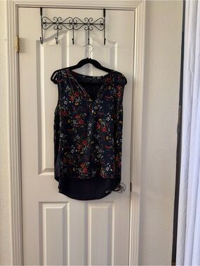 Papermoon Navy Floral V-Neck Sleeveless Blouse